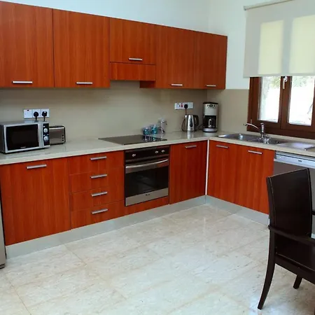 Aphrodite Hills Superior Superior 0085 Air Conditioning 3 Bedrooms פאפוס